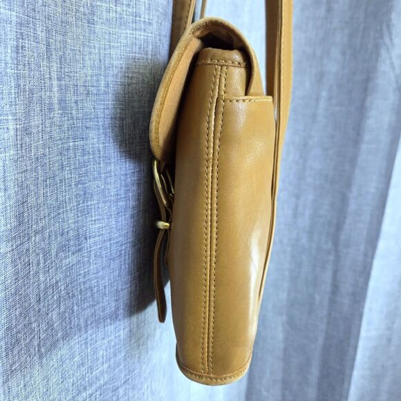 Green Fields Country Cowhide Collection Flap Shoulder Bag Butterscotch/Camel - Picture 5 of 16